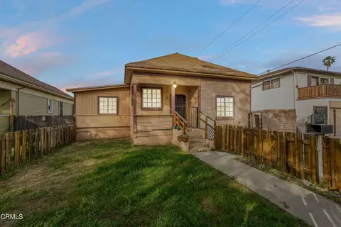 425 W 1st St, Oxnard, CA 93030