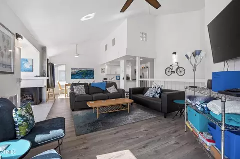 Living - 3464 Sunset Ln, Oxnard, CA 93035 photo 4 of 7