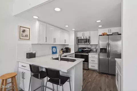Kitchen - 3464 Sunset Ln, Oxnard, CA 93035 photo 3 of 3