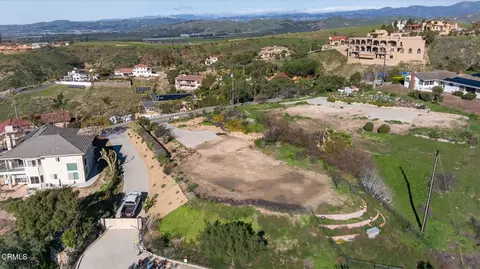 676 W Highland Dr, Camarillo, CA 93010