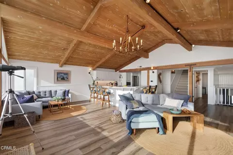 Living - 3445 Ocean Dr, Oxnard, CA 93035 photo 6 of 8