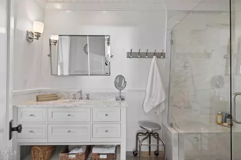 Bath - 3445 Ocean Dr, Oxnard, CA 93035 photo 2 of 8