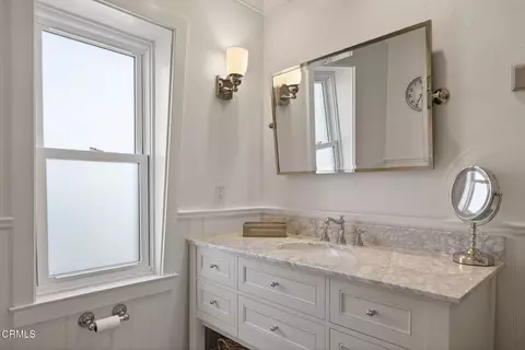 Bath - 3445 Ocean Dr, Oxnard, CA 93035 photo 3 of 8