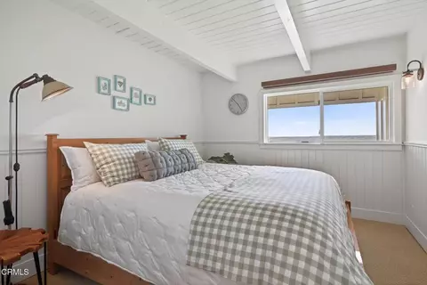 Bedroom - 3445 Ocean Dr, Oxnard, CA 93035 photo 4 of 4