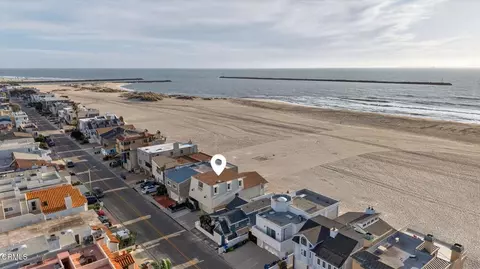 View/Area - 3445 Ocean Dr, Oxnard, CA 93035 photo 2 of 3