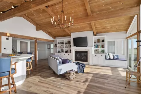 Living - 3445 Ocean Dr, Oxnard, CA 93035 photo 5 of 8