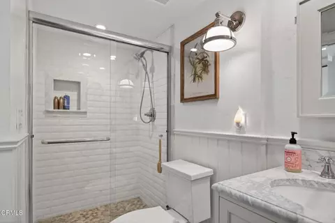 Bath - 3445 Ocean Dr, Oxnard, CA 93035 photo 6 of 8