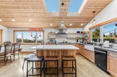 7035 Oxnard Ave, Ventura, CA 93001