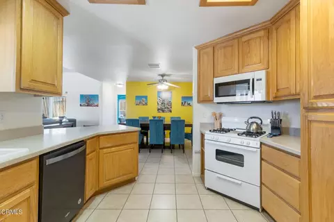 Kitchen - 61681 Palm Vista Dr, Joshua Tree, CA 92252 photo 2 of 2