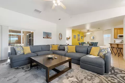 Living - 61681 Palm Vista Dr, Joshua Tree, CA 92252 photo 3 of 3