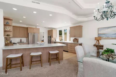 Kitchen - 1257 Devon Ln, Ventura, CA 93001 photo 3 of 4