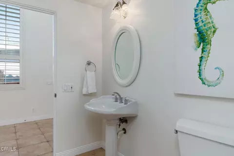 Bath - 1257 Devon Ln, Ventura, CA 93001 photo 1 of 5