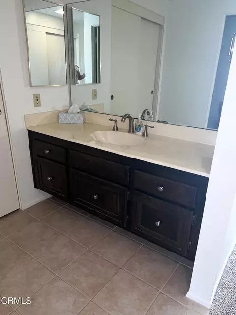Bath - 2325 Kingsbridge Ln, Oxnard, CA 93035 photo 1 of 1