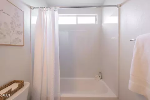 Bath - 75 Maxine Ave, Oak View, CA 93022 photo 4 of 4
