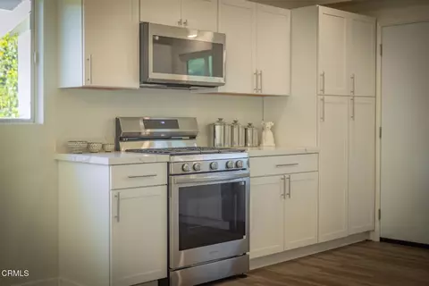 Kitchen - 75 Maxine Ave, Oak View, CA 93022 photo 4 of 5