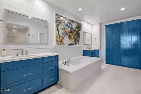 Bath - 1437 Windshore Way, Oxnard, CA 93035 photo 1 of 3