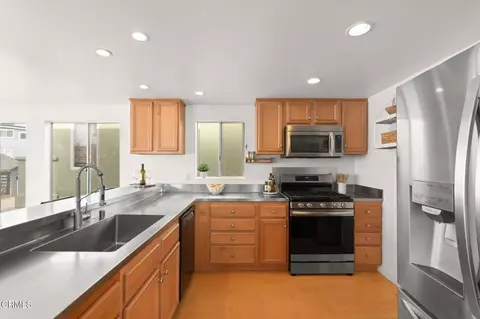 Kitchen - 124 San Clemente Ave, Oxnard, CA 93035 photo 1 of 6