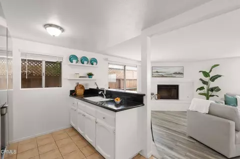 Kitchen - 124 San Clemente Ave, Oxnard, CA 93035 photo 4 of 6