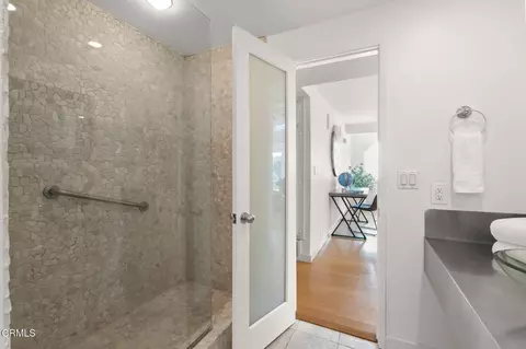 Bath - 124 San Clemente Ave, Oxnard, CA 93035 photo 5 of 6