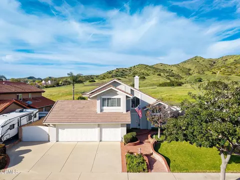 6051 Mescallero Pl, Simi Valley, CA 93063