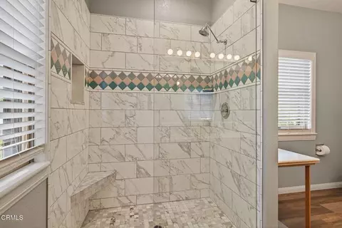 Bath - 1125 Spring St, Oak View, CA 93022 photo 8 of 11