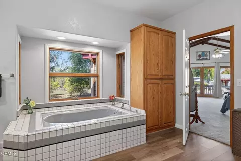Bath - 1125 Spring St, Oak View, CA 93022 photo 2 of 11