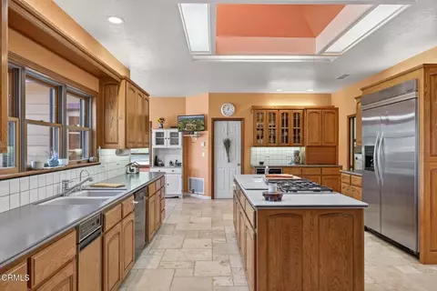 Kitchen - 1125 Spring St, Oak View, CA 93022 photo 1 of 6