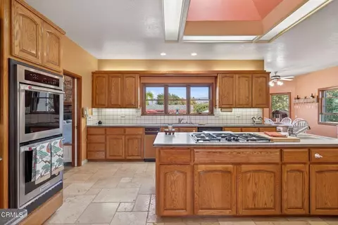 Kitchen - 1125 Spring St, Oak View, CA 93022 photo 2 of 6