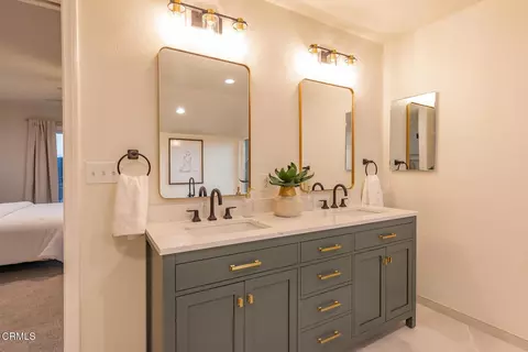 Bath - 642 Tico Rd, Ojai, CA 93023 photo 3 of 4