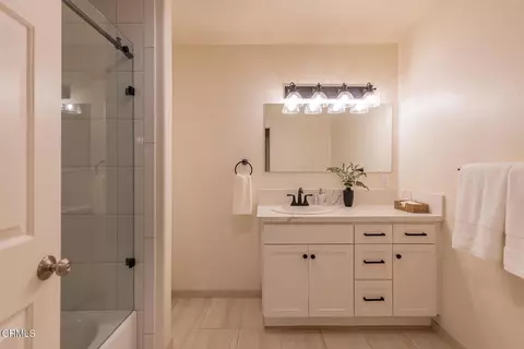 Bath - 642 Tico Rd, Ojai, CA 93023 photo 2 of 4