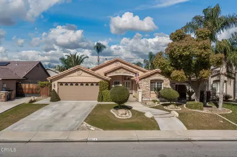12614 Grand Teton Dr, Bakersfield, CA 93312
