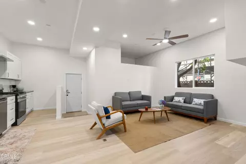 Living - 5040 Island View St, Oxnard, CA 93035 photo 6 of 7