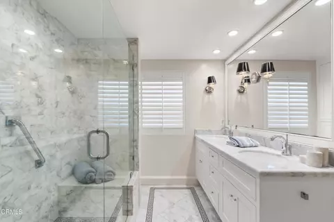 Bath - 5040 Island View St, Oxnard, CA 93035 photo 2 of 4