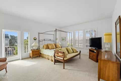 Bedroom - 2000 Peninsula Rd, Oxnard, CA 93035 photo 2 of 5