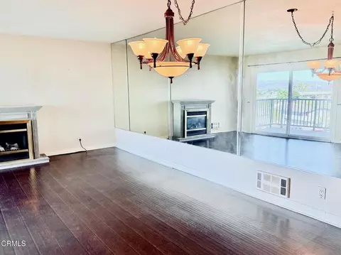 Living - 2901 Peninsula Rd #333, Oxnard, CA 93035 photo 1 of 1