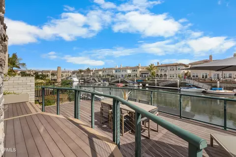 Exterior - 1520 Viewpoint Dr, Oxnard, CA 93035 photo 3 of 4