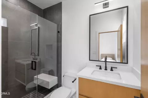 Bath - 1520 Viewpoint Dr, Oxnard, CA 93035 photo 3 of 6