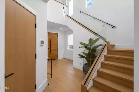 Entry Way - 1520 Viewpoint Dr, Oxnard, CA 93035 photo 2 of 6