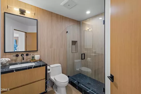 Bath - 1520 Viewpoint Dr, Oxnard, CA 93035 photo 1 of 6