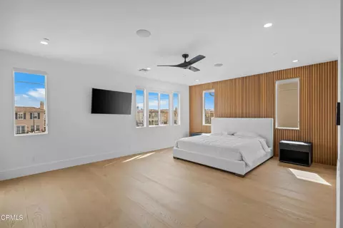 Bedroom - 1520 Viewpoint Dr, Oxnard, CA 93035 photo 6 of 8