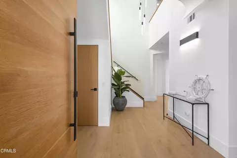 Entry Way - 1520 Viewpoint Dr, Oxnard, CA 93035 photo 1 of 6