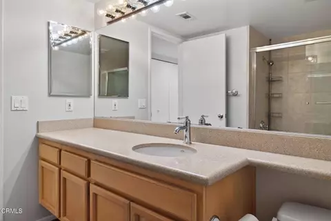 Bath - 2277 Martinique Ln, Oxnard, CA 93035 photo 3 of 4
