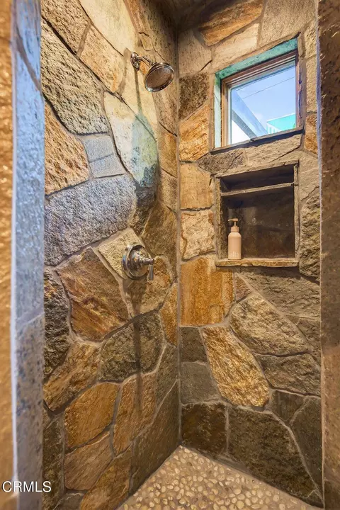 Bath - 117 Tujunga Ave, Oxnard, CA 93035 photo 4 of 7