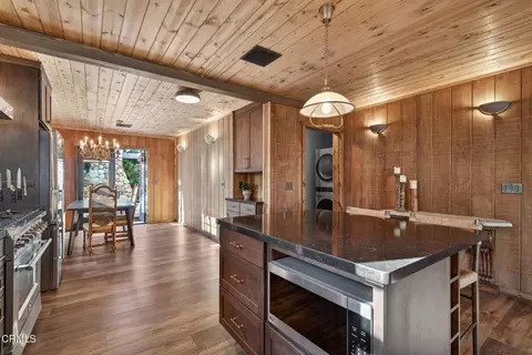 Kitchen - 117 Tujunga Ave, Oxnard, CA 93035 photo 5 of 6