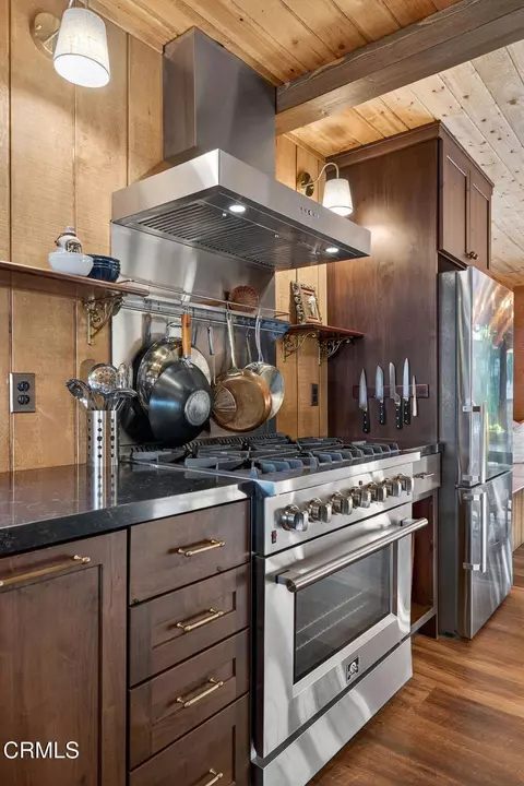 Kitchen - 117 Tujunga Ave, Oxnard, CA 93035 photo 6 of 6