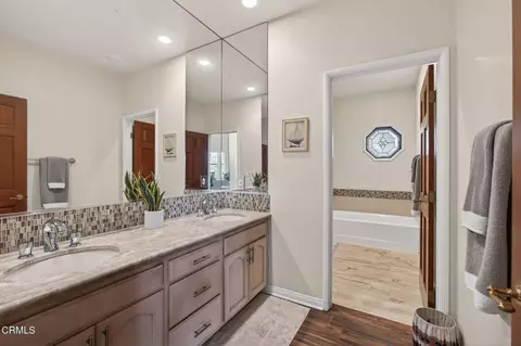 Bath - 10995 Alto Ct, Oak View, CA 93022 photo 4 of 4