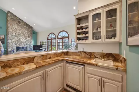 Kitchen - 10995 Alto Ct, Oak View, CA 93022 photo 1 of 4