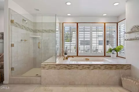 Bath - 10995 Alto Ct, Oak View, CA 93022 photo 2 of 4