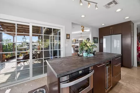 Kitchen - 559 N Loop Dr, Camarillo, CA 93010 photo 6 of 7