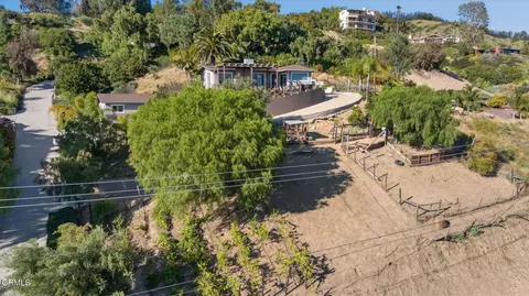 View/Area - 559 N Loop Dr, Camarillo, CA 93010 photo 3 of 6